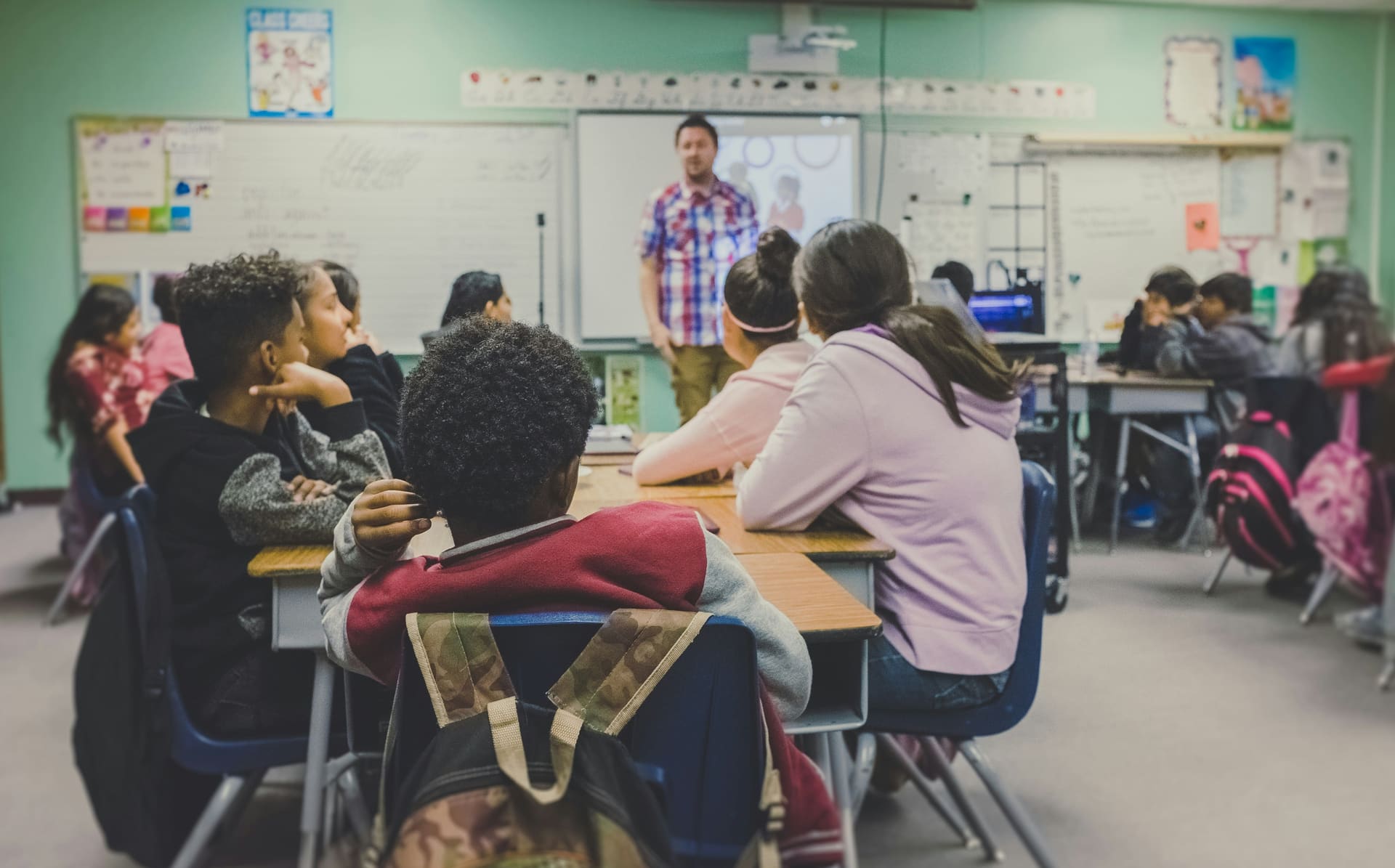 Physics tuition session for an international school student